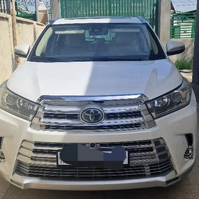 Toyota Highlander 2019