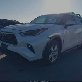 Toyota Highlander 2021