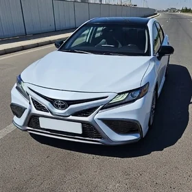 Toyota Camry 2022