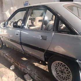 Opel Omega 1990