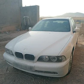 BMW E39 2002
