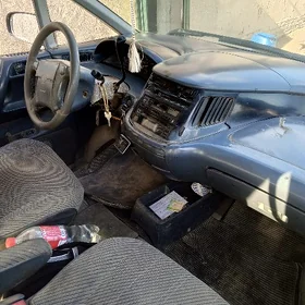 Toyota Previa 1995