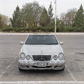 Mercedes-Benz E320 2002