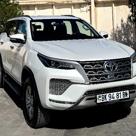 Toyota Fortuner 2023
