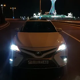 Toyota Camry 2019