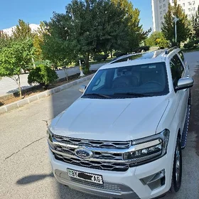 Ford Expedition 2022