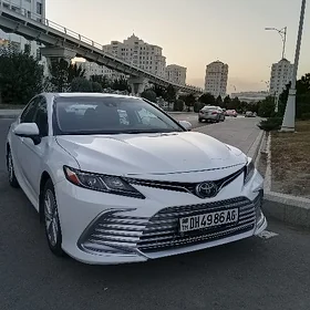 Toyota Camry 2021