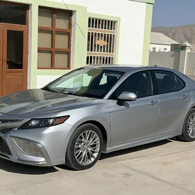 Toyota Camry 2022