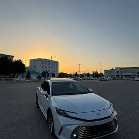 Toyota Camry 2025