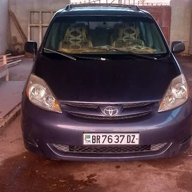 Toyota Sienna 2008