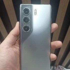 Tecno Camon 40 pro