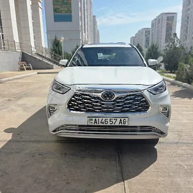 Toyota Highlander 2021