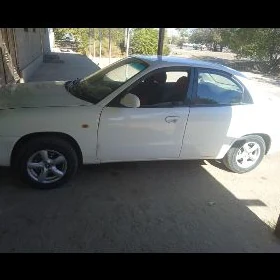 Daewoo Nubira 1998