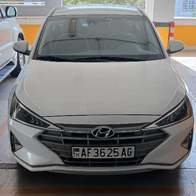 Hyundai Elantra 2020