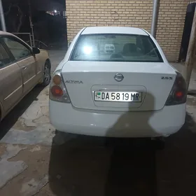 Nissan Altima 2003