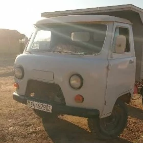UAZ 2206 1990