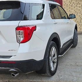 Ford Explorer 2021