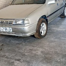 Opel Vectra 1992