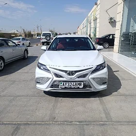 Toyota Camry 2021
