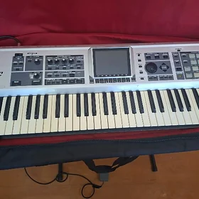 Roland fantom x-6