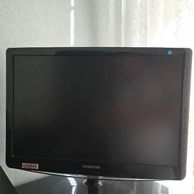 Kompyuter Monitor