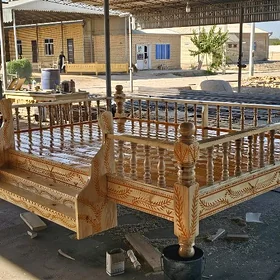 tapjan krawat agaçdan