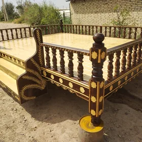 tapjan krawat agaçdan