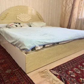 krowat / кровать spalni