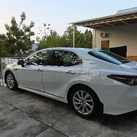 Toyota Camry 2023