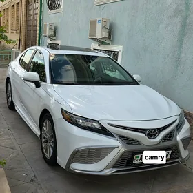 Toyota Camry 2021