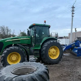 John Deere 2005