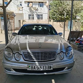 Mercedes-Benz E320 2003