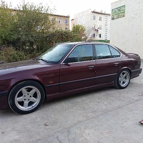 BMW 525 1990