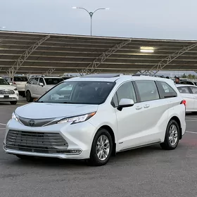 Toyota Sienna 2021