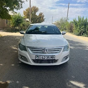 Volkswagen Passat 2010