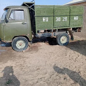 UAZ Profi 1986
