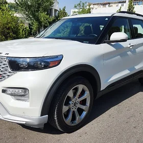 Ford Explorer 2023