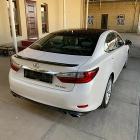 Lexus ES 350 2016