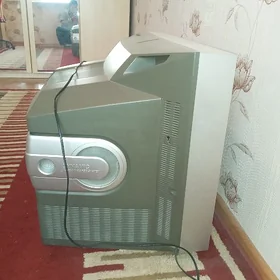 телевизор LG.
