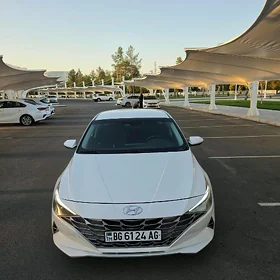 Hyundai Elantra 2022