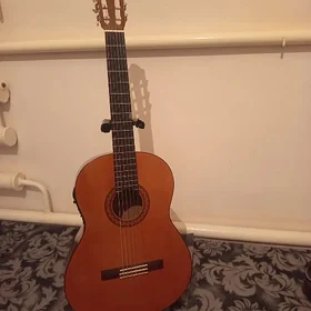 Gitara yamaha