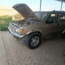 Nissan Pathfinder 1998