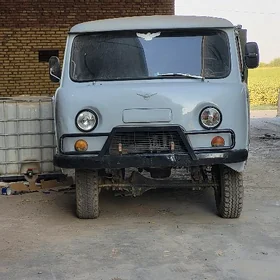 UAZ Profi 2000