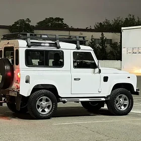 Land Rover Defender 2013