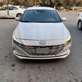 Hyundai Elantra 2021