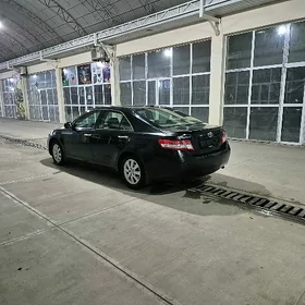 Toyota Camry 2011