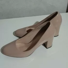 Tufli basanoçka