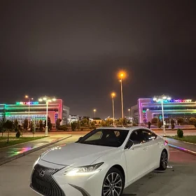 Lexus ES 350 2020
