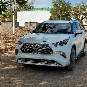 Toyota Highlander 2022