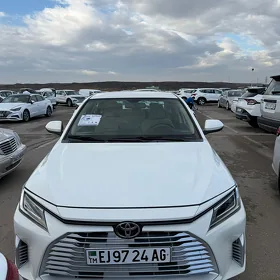 Toyota Yaris 2023